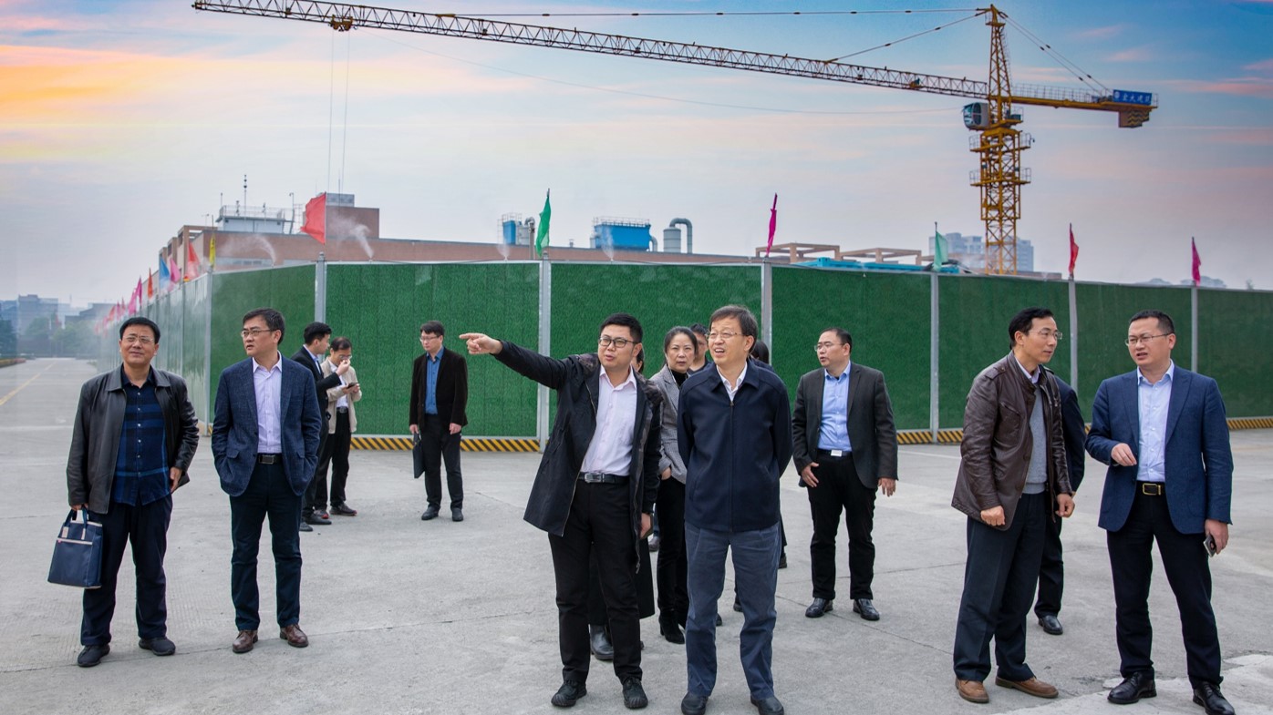 江苏省政府参事调研开云手机web版登录入口药业，共话川药发展之路